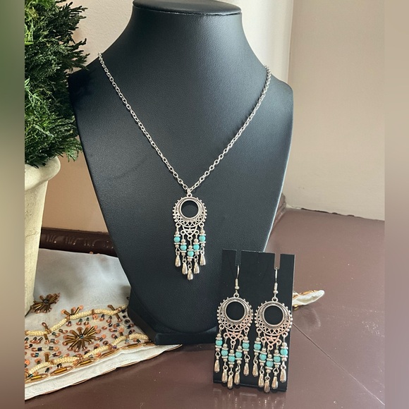 Silver and Turquoise Dangle Necklace and Earring Set - Picture 1 of 6